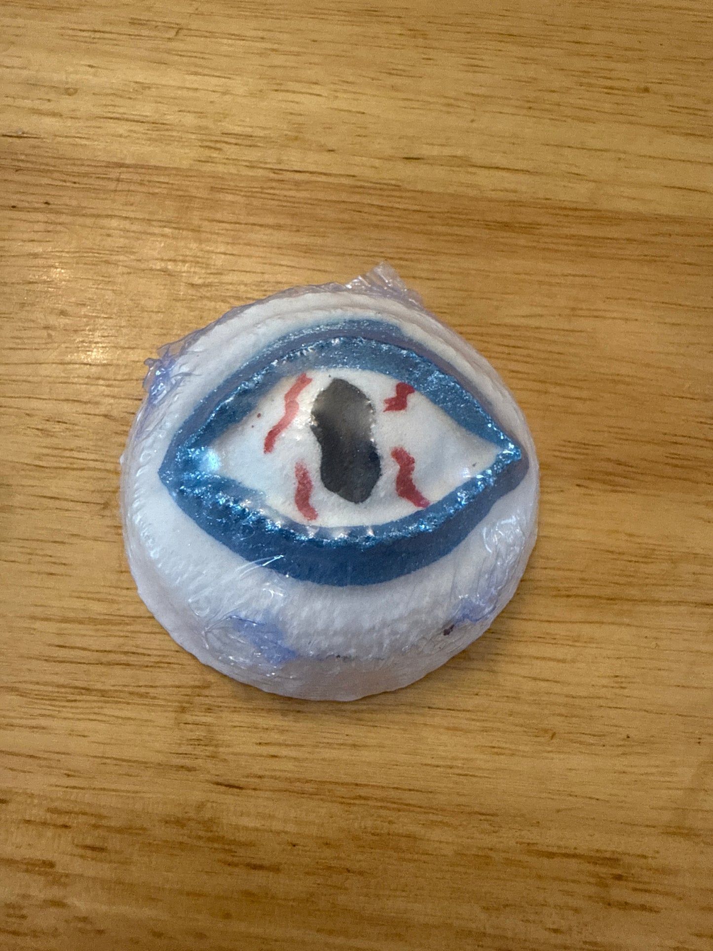 Eye ball bath bomb