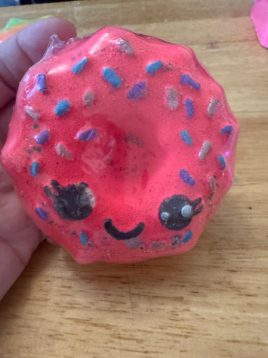 Pink doughnut bath bomb