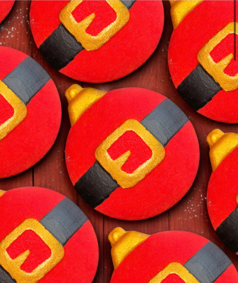 Christmas belt bauble bath bomb