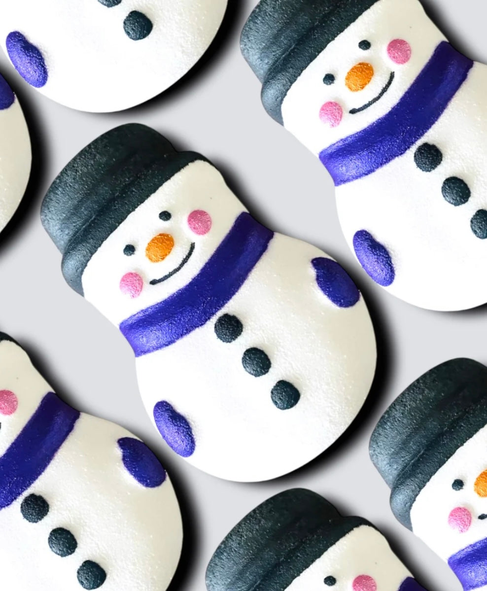 Large snow man bath bomb