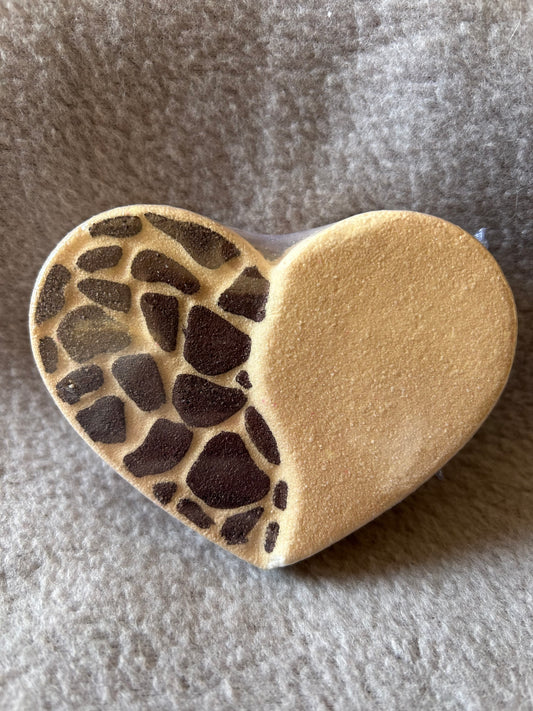 Leopard large heart bath bombs